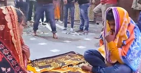 प्रेमी बार-बार टाल रहा था शादी, युवती ने निकाला तगड़ा 'जुगाड़', दौड़ा ...