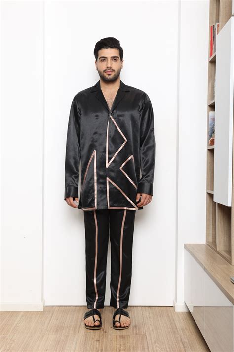 BLACK AK LOGO SUIT – Arjuun Kilachand