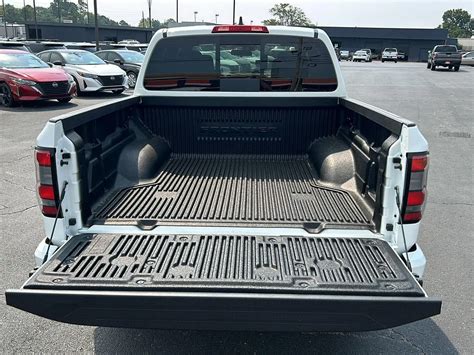 2026 Nissan® Frontier SV 4X4 CC-SB Auto at Pete Mankins Nissan