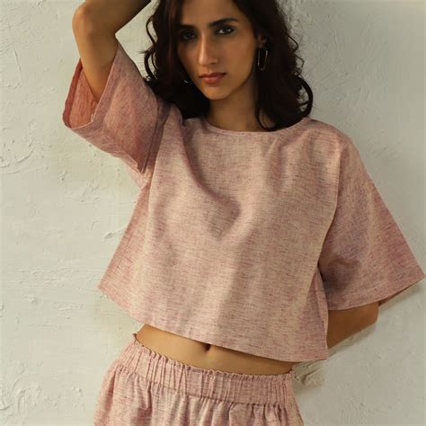 BreezeEase Crop Top – Canoopi