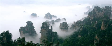 航拍云雾缭绕中的湖南张家界天子山景区—高清视频下载、购买_视觉中国视频素材中心
