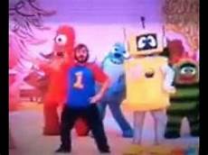 black on yo gabba gabba yo gabba gabba dancey black black on yo gabba gabba yo gabba gabba dancey black