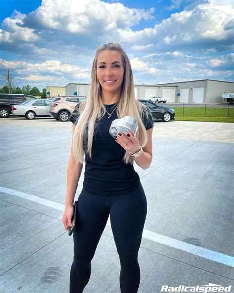 Lizzy Laynez Onlyfans