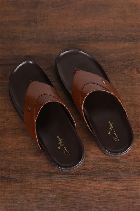 Buy Men Black Solid Sandals Online - 39644002 | Louis Philippe