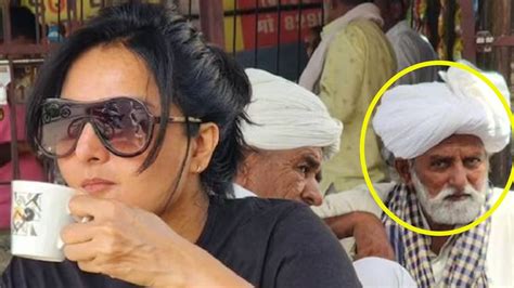 മഞ്ജു വാര്യരുടെ ബാക്കിൽ ഇരിക്കുന്ന അപ്പൂപ്പൻ കലിപ്പിലാണോ? ജയ്സാല് ...