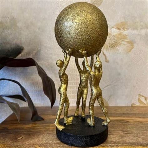 Team Work Sculpture – VIIVAZ