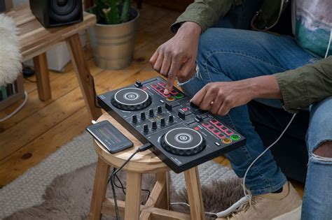 The DDJ-200: Meet Pioneer's newest beginner DJ Controller | Rave Jungle