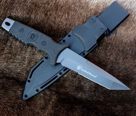 Knife SW7S Fixed Blade Serrated Tanto Smith & Wesson Clawgear Modern ...