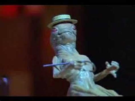 Chestburster Scene in Alien Extended 的图像结果