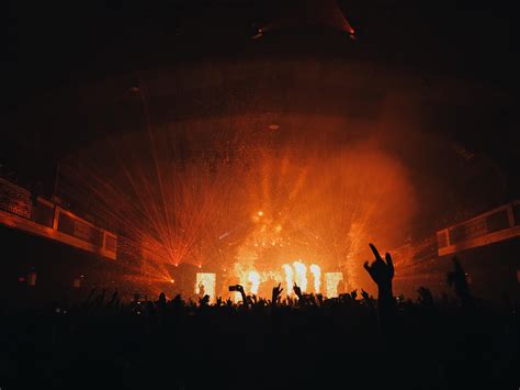 Shot I got from Illenium’s Awake Tour - 12/28 @ The Shrine LA : r/aves