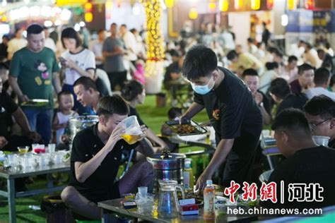 2023石家庄国际啤酒节在古栾水镇开幕——中国新闻网河北