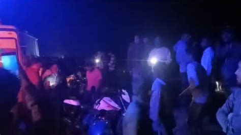 Passengers jump onto tracks after hearing that fire broke out in train ...