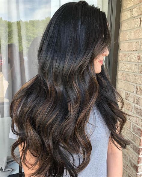 what do highlights look like in brown hair