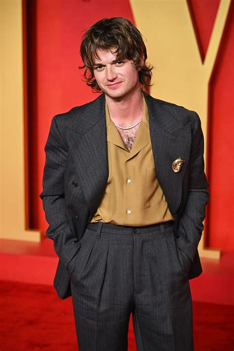 People We Googled Shirtless This Week: Hottest Rising Stars in Media ...