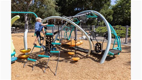 Conejo Creek North Park - Whimsical water and fish-themed playground