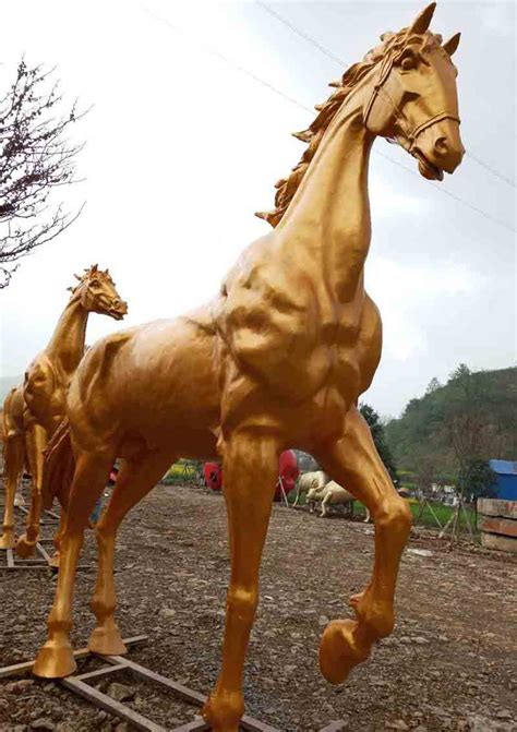 贵州玻璃钢雕塑的制作过程简介 - 贵州石明石景观工程有限公司