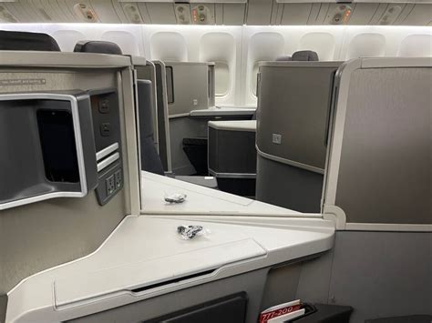 American Airlines Business Class 的图像结果