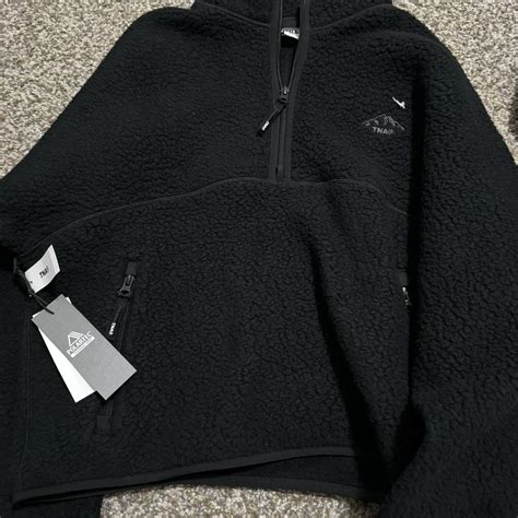 NWT aritzia fleece half zip - Depop