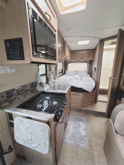 RV Rental Chicago - 2017 Forest River Chateau