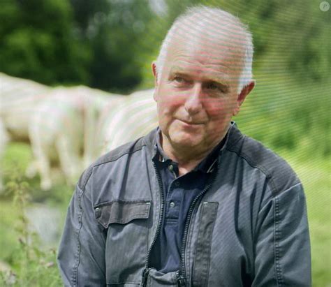 Vidéo : PORTRAIT Jean-Louis (L'amour est dans le pré 2025) s'est privé ...