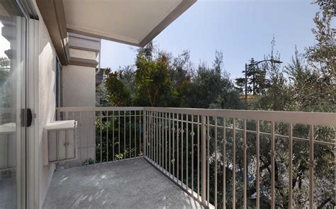 eaves West Valley | AvalonBay Communities