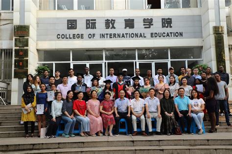 南开大学首批全英文授课留学生硕士毕业 - 国内新闻 - 中国日报网