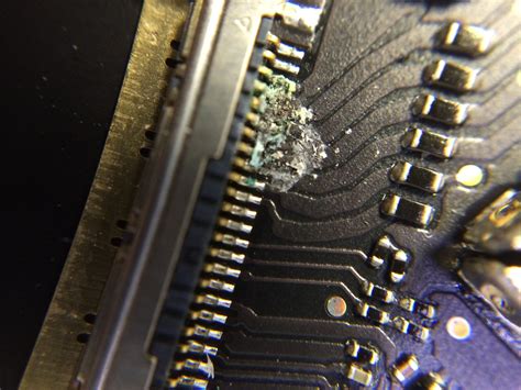 How can Apple tell that the liquid damage… - Apple Community