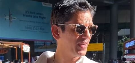 Angry Vijay Varma Scolds Pap For Vulgar 'Samundar Ke Maze' Jibe Post ...