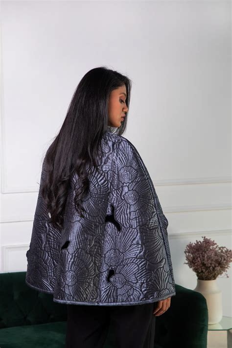 Anna - Quilted Cape – Rhe-Ana