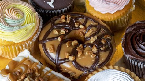 35 Amazing Bakeries in Chicago for Cakes, Pastries and Coffee