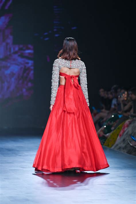 Retro Red Floral Embroidered Blouse Set – Bhumika Sharma