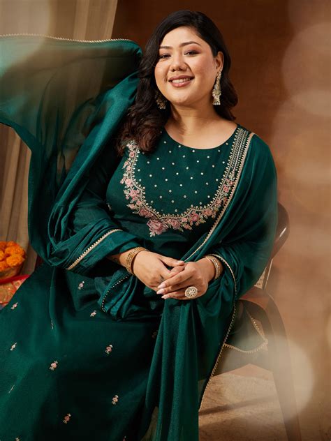 Shop exclusive collection of stylish plus-size for women's