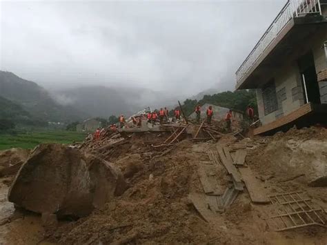 湖北黄梅县山泥倾泻9名村民被埋 7人罹难 | 星岛日报