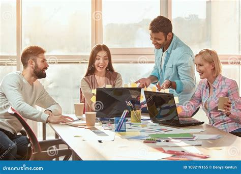 Programming Start Up 的图像结果