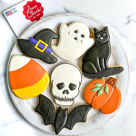 Halloween Cookie Cutters, 7-Piece set, Made in USA by Ann Clark ...