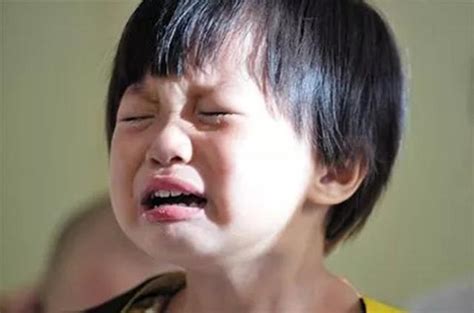 手绘小女孩哭表情包素材图片免费下载-千库网