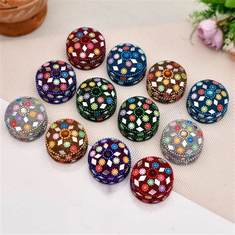 Lac Kumkum Boxes (Set of 400 at Rs 25 each ) 1.5 inch Round Lakh Sindo ...