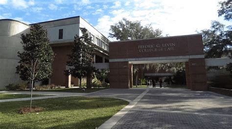 Judge orders University of Florida to readmit law student who posted ...