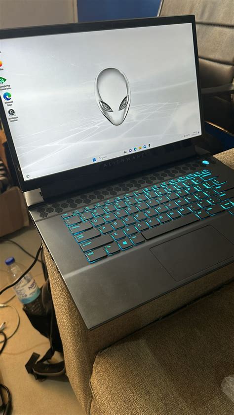 Alienware M15 R4 Gameplay Minecraft 的图像结果