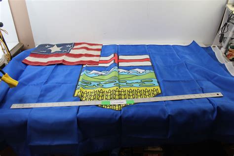 Small American Flag, Alberta Canada Flag - Bodnarus Auctioneering