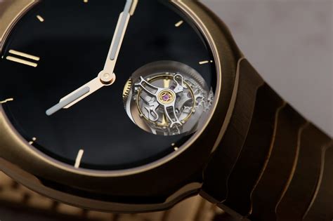 » H. Moser & Cie Streamliner Tourbillon Vantablack