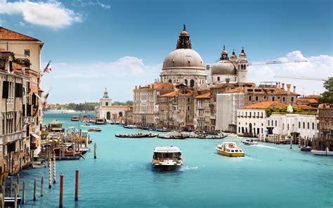 Venice Grandeur: Man-Made Marvel HD Wallpaper