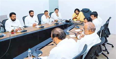 JANASENA: ప్రజా సమస్యలపై గొంతెత్తుదాం | JANASENA CHIEF PAWANKALYAN ...