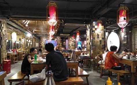 火锅店如何把人吸引来，目标：营业额从每天1000到6000以上- 重庆辣火老灶火锅底料厂