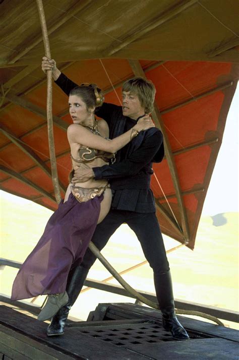 Princess Leia Organa and Luke Skywalker escape Jabba The Hutt's Sail ...