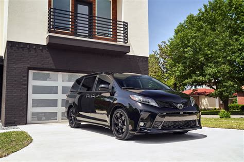 #871495 2020 Sienna Nightshade, Toyota, Minivan, Black, Metallic - Rare Gallery HD Wallpapers