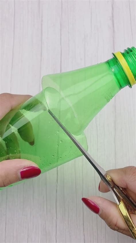 Plastic Bottle Crafts 的图像结果