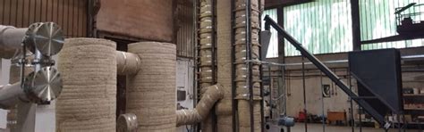 Gasification of plastic waste at low temperatures