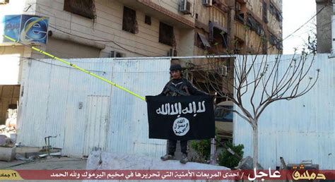 Isis Posts Grisly Pictures of Beheaded Palestinians in Yarmouk Camp ...
