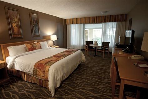 WESTLOCK INN & CONFERENCE CENTRE - Hotel Reviews, Photos, Rate ...